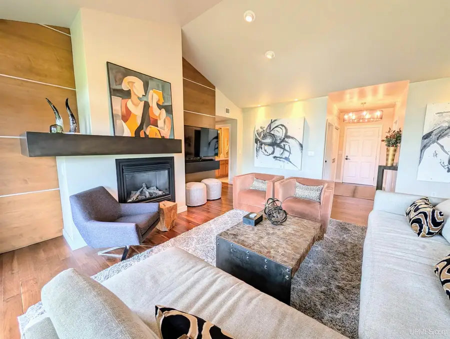 1279 Lakeshore Park, Marquette, MI 49855 - #2