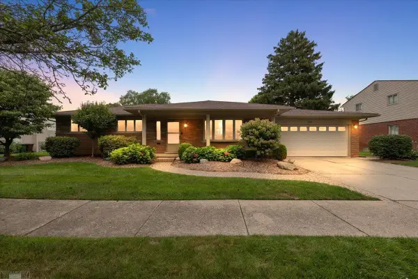 560 S Rosedale, Grosse Pointe, MI 48236