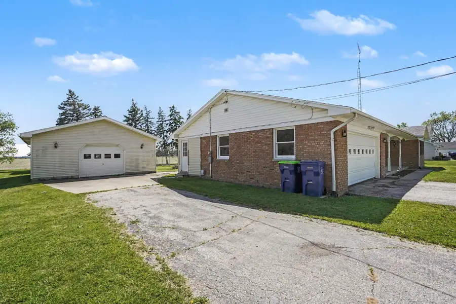 4925 W Freeland Rd, Saginaw, MI 48604 - #3