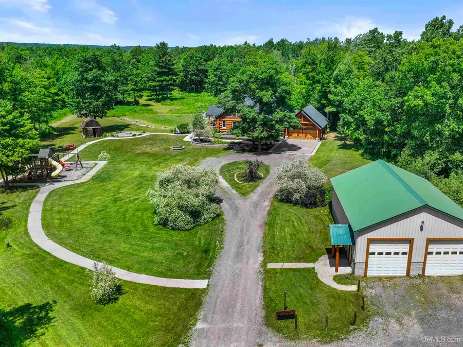 25160 Upper Point Mills (non-waterfront Listing), Hancock, MI 49930 - #2