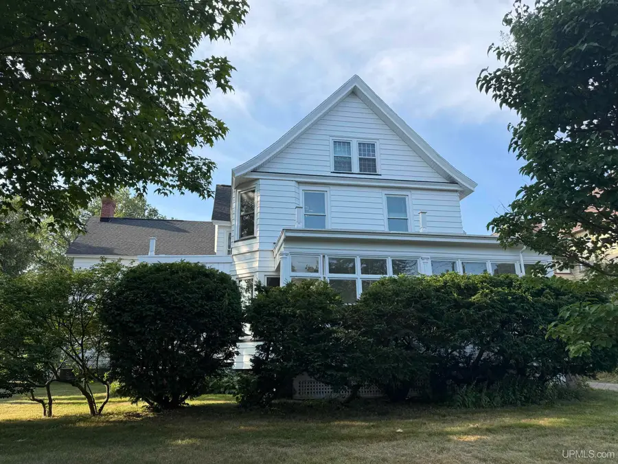 422 E Ohio, Marquette, MI 49855 - #2