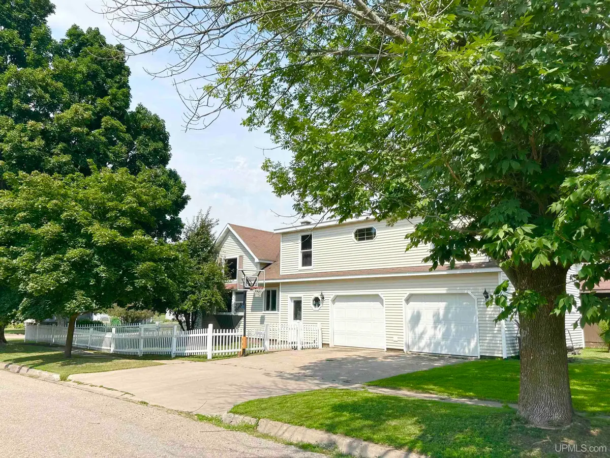 302 Saginaw, Norway, MI 49870 - #1