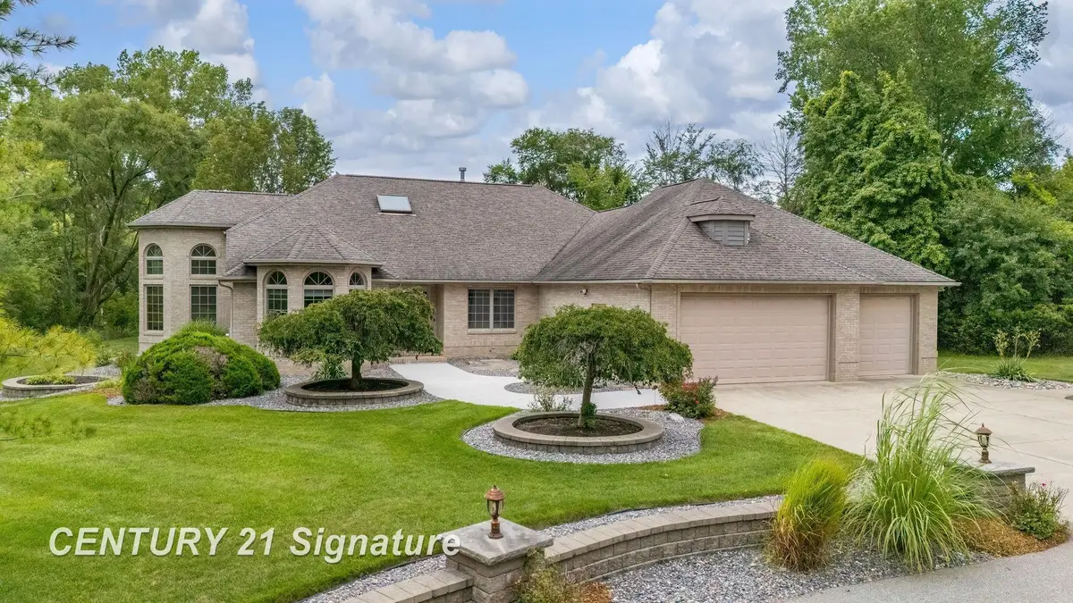 5790 Dunrovin, Saginaw, MI 48638 - #1