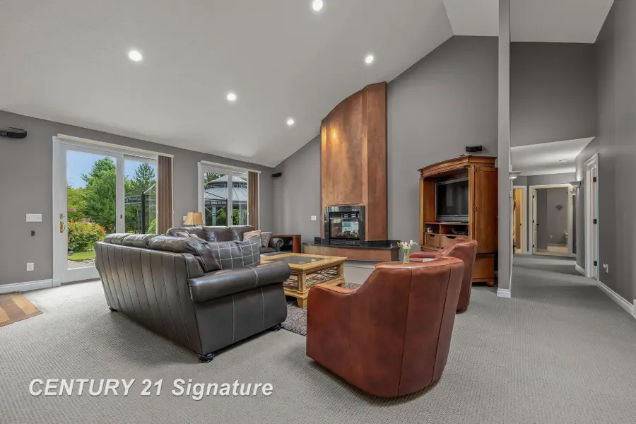 5790 Dunrovin, Saginaw, MI 48638 - #3