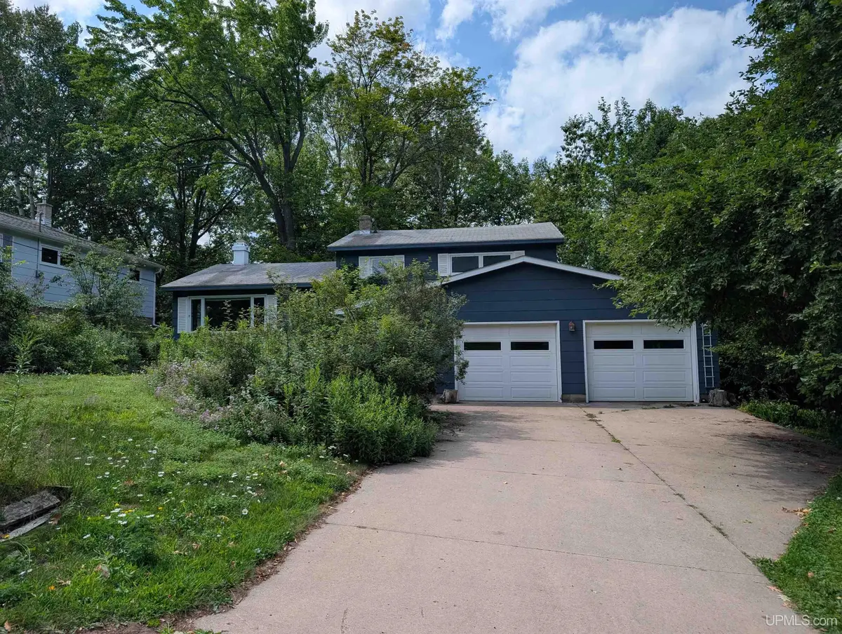 2 E Nicolet, Marquette, MI 49855 - #1