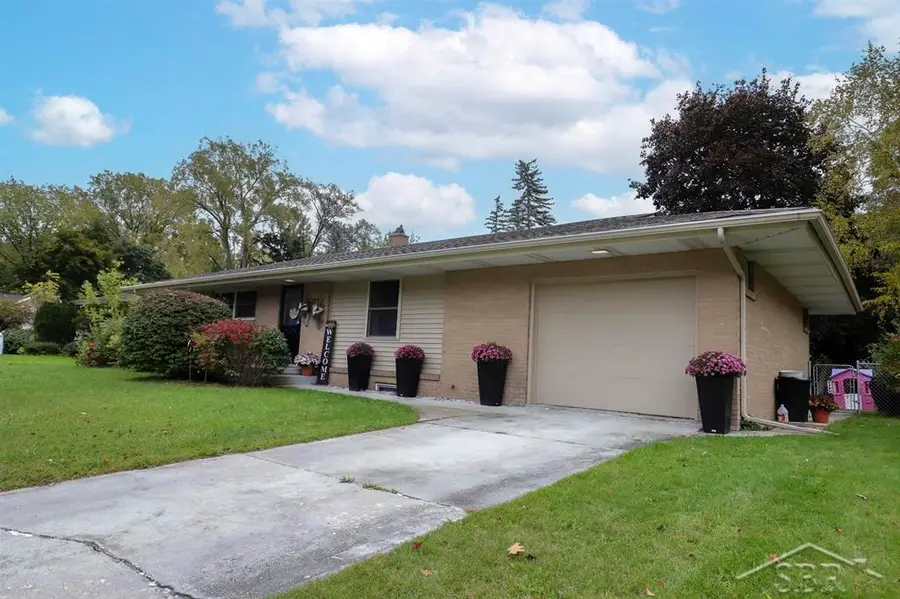 205 W St Andrews, Midland, MI 48640 - #3