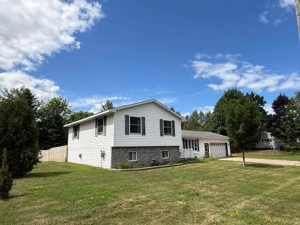 525 Erie, Marquette, MI 49855