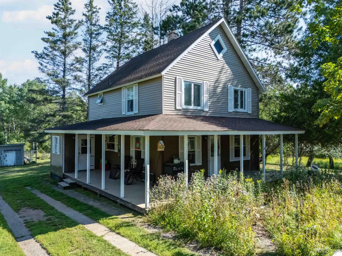 994 W Hiawatha, Iron River, MI 49935 - #1