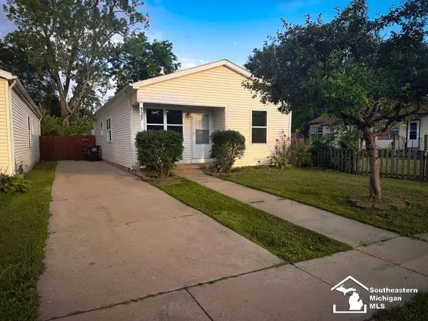 527 Railroad, Monroe, MI 48161