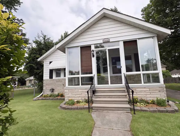 29044 Hillview, Roseville, MI 48066