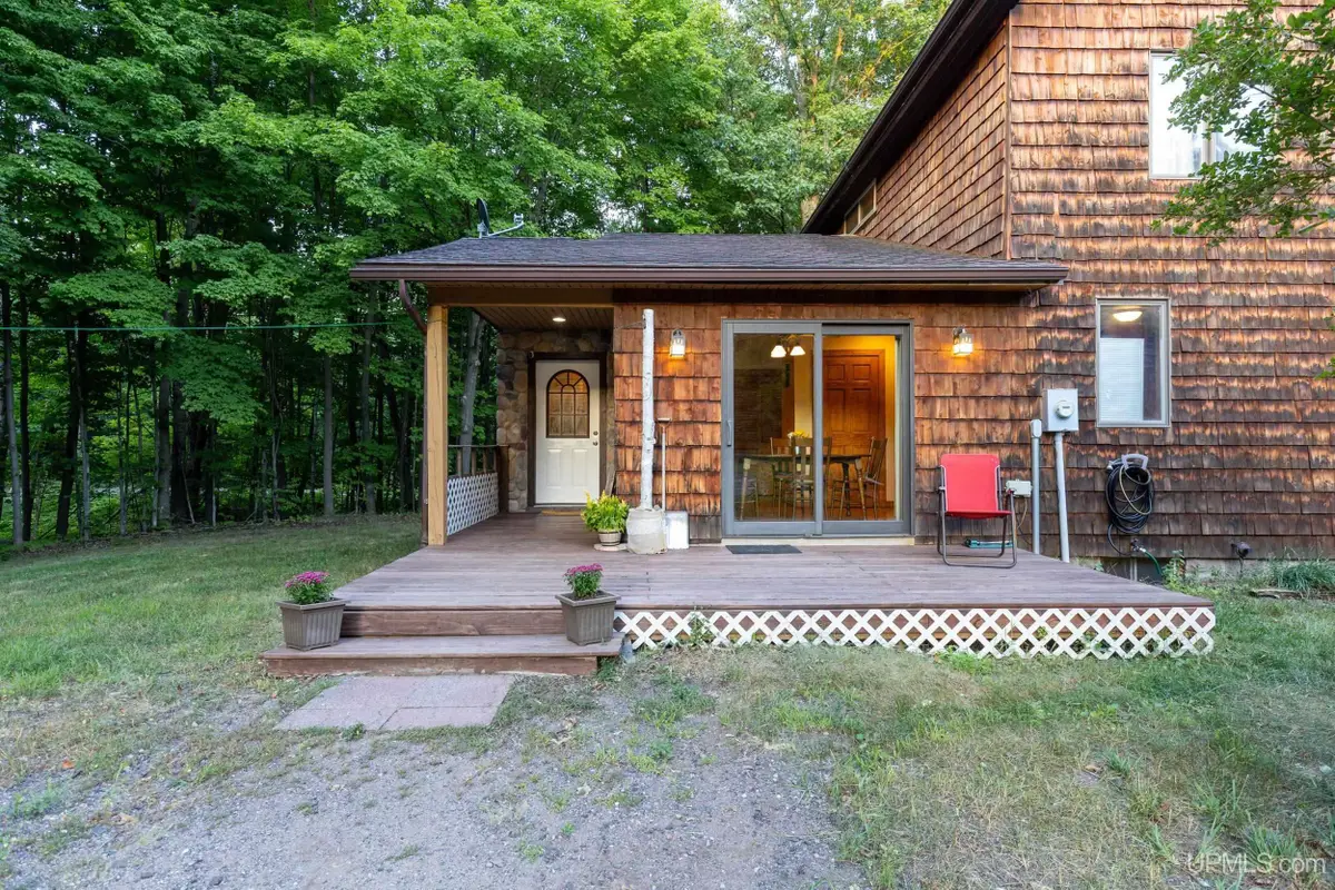 235 Bazinette, Marquette, MI 49855 - #1