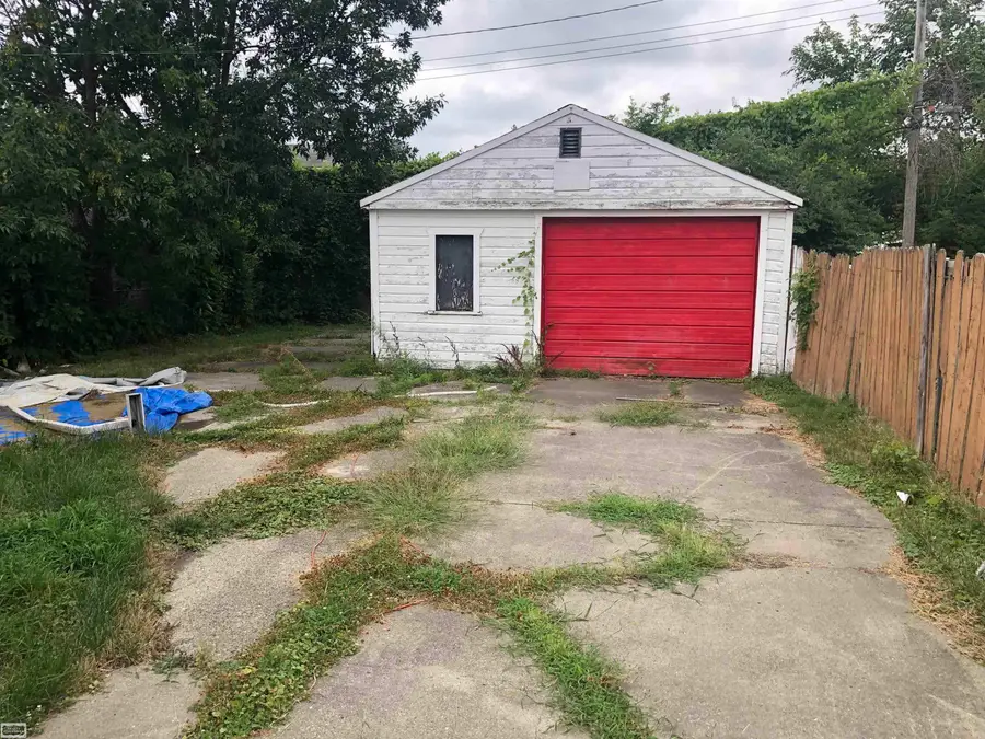8468 Studebaker, Warren, MI 48089 - #2