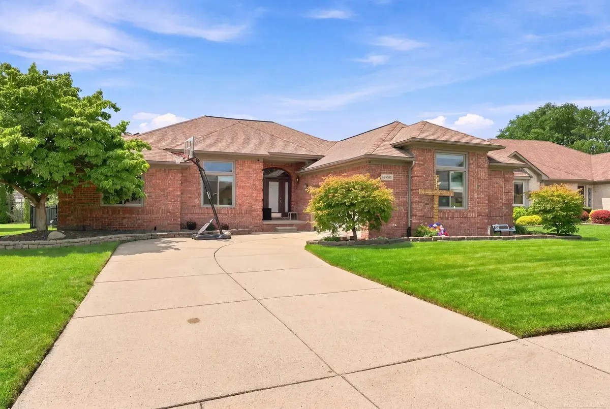 47641 Beacon Square, Macomb, MI 48044 - #1