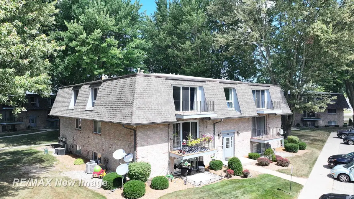 104 Provincial #22, Saginaw, MI 48638 - #1