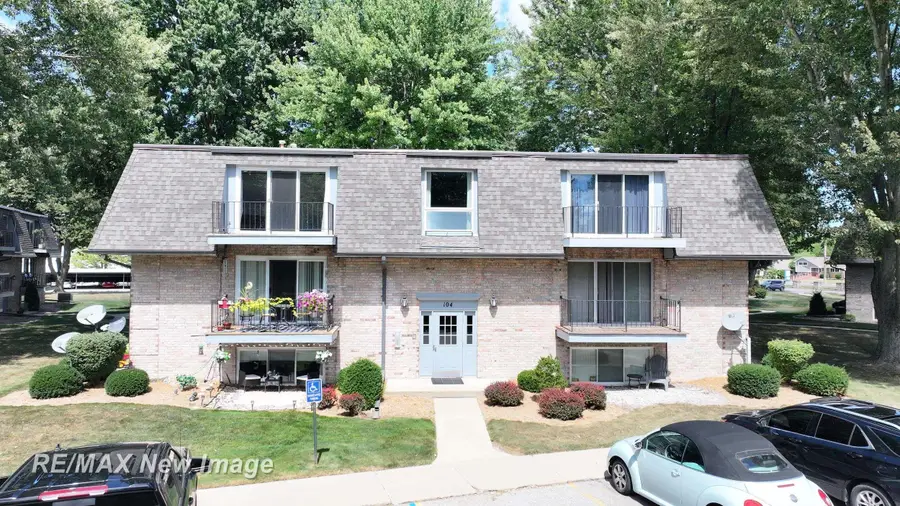 104 Provincial #22, Saginaw, MI 48638 - #2