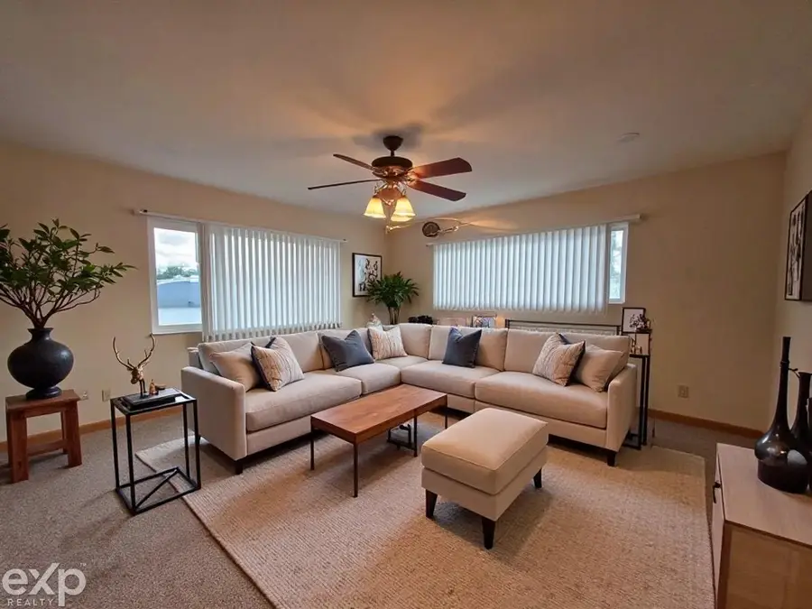2604 Serra, Sterling Heights, MI 48310 - #3