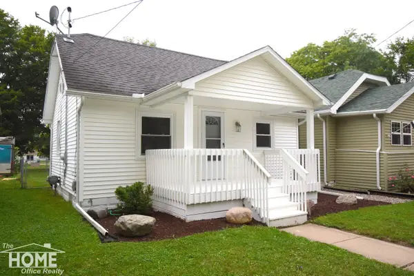 834 Broadway, Owosso, MI 48867