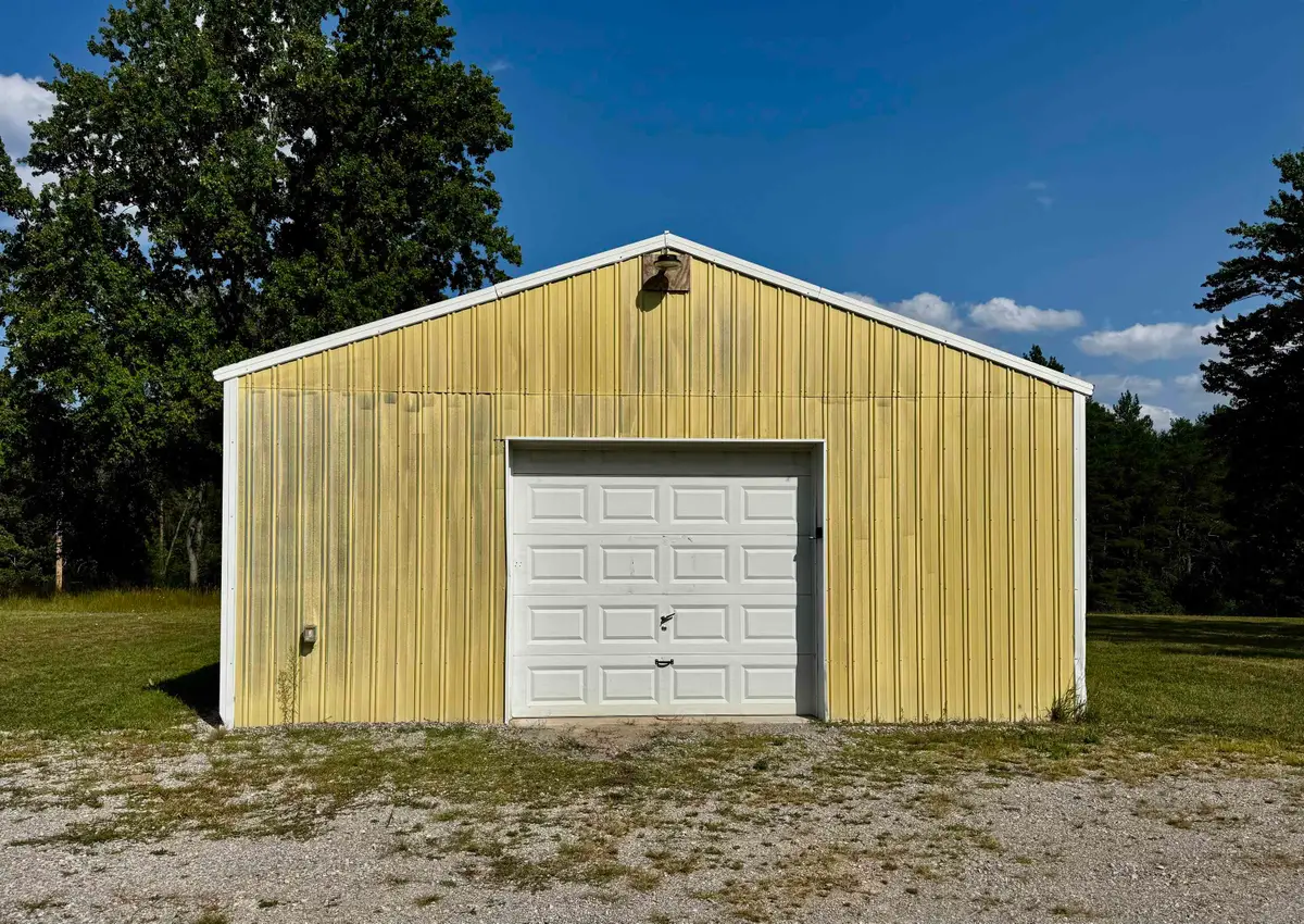 2041 S Clare, Harrison, MI 48625 - #1