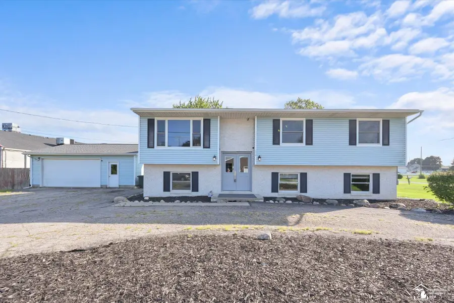 5405 Plum Creek, Monroe, MI 48161 - #3