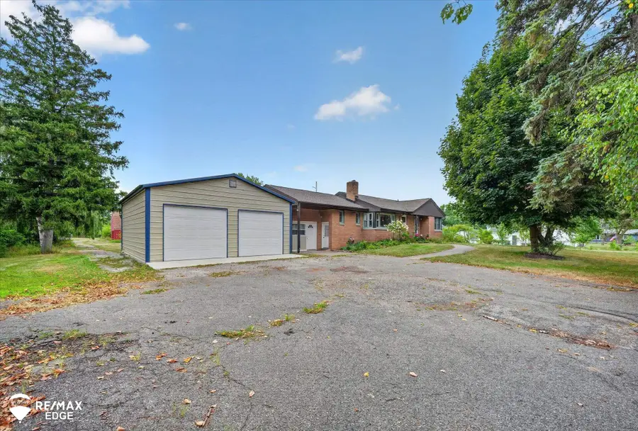 8335 Fenton, Grand Blanc, MI 48439 - #2
