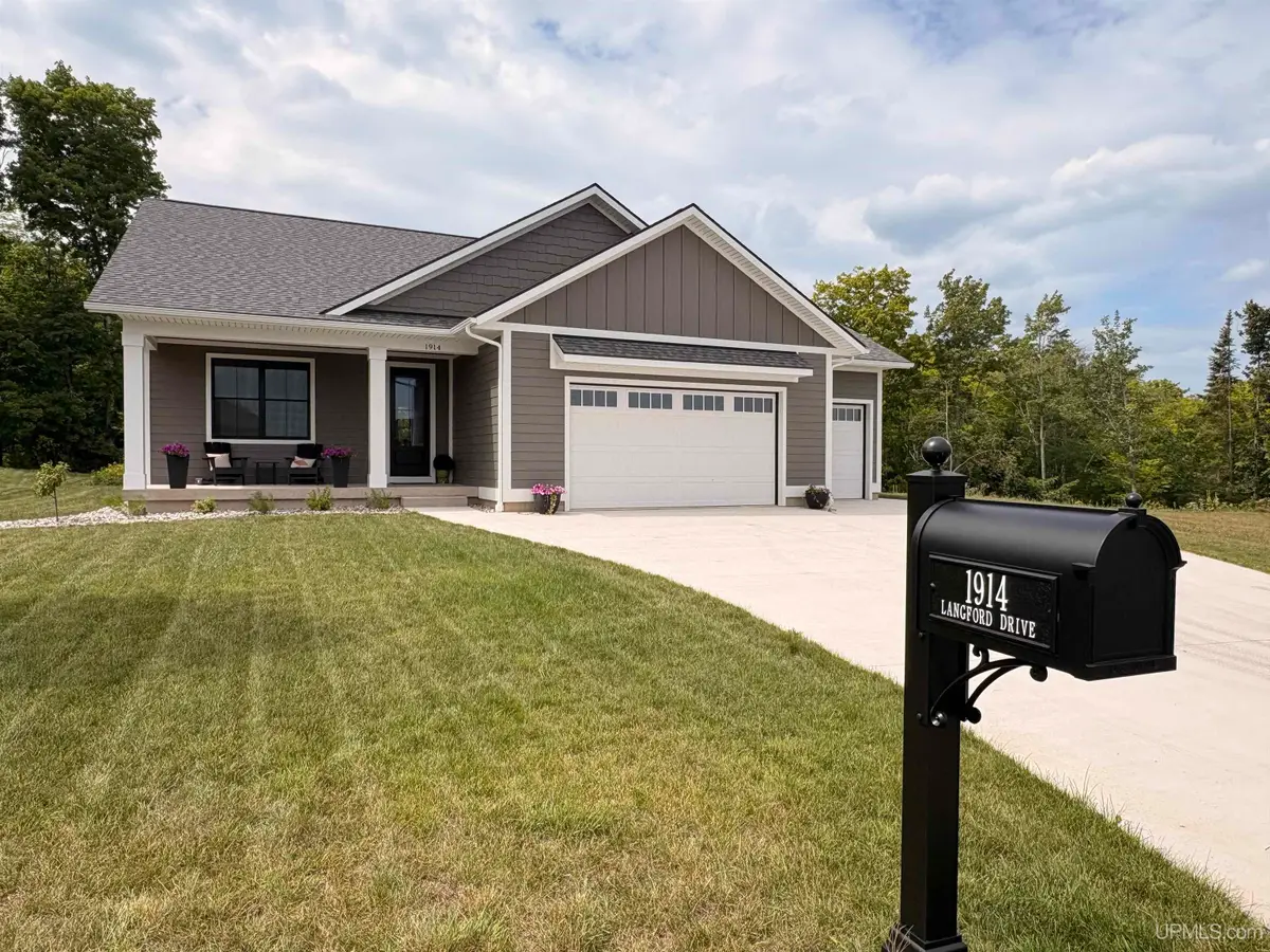 1914 Langford, Marquette, MI 49855 - #1
