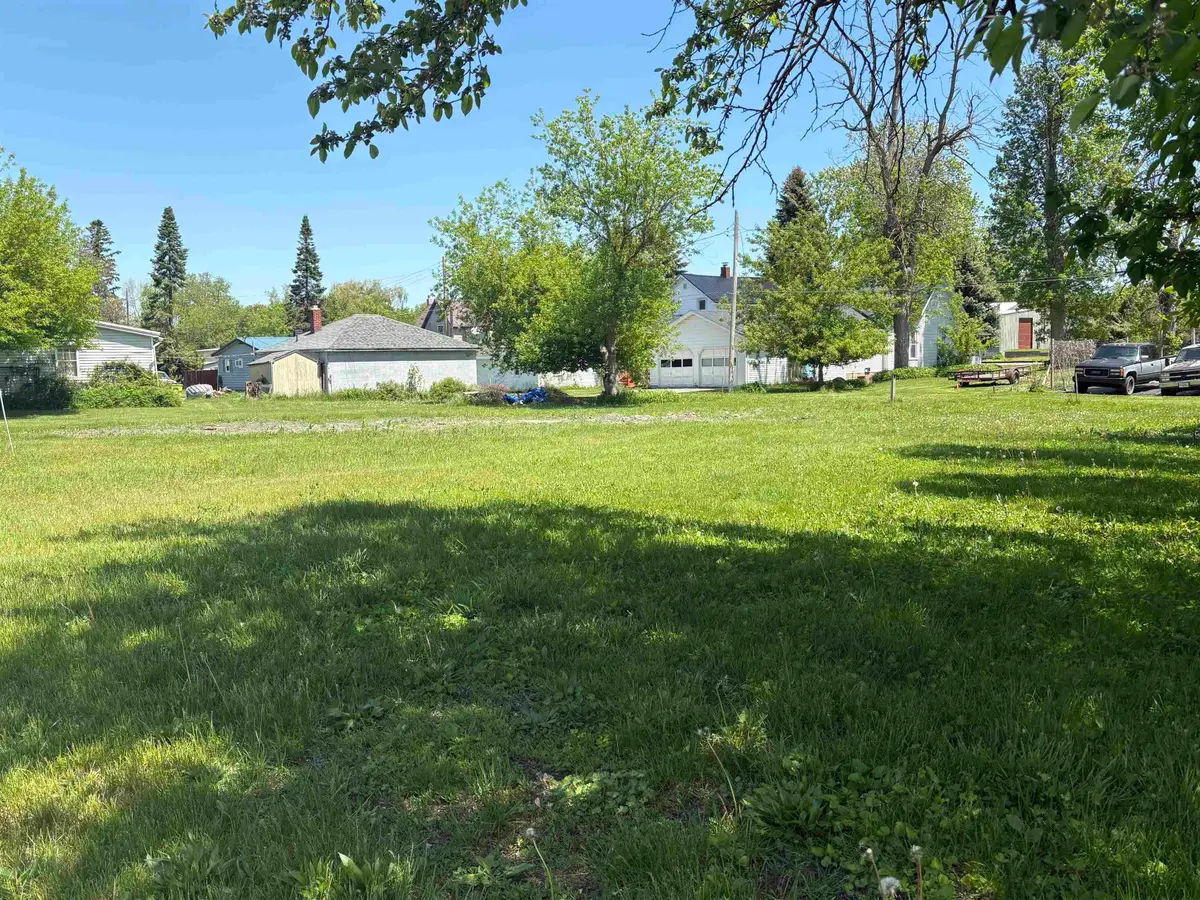 117 S Vanettan, Pinconning, MI 48650 - #1