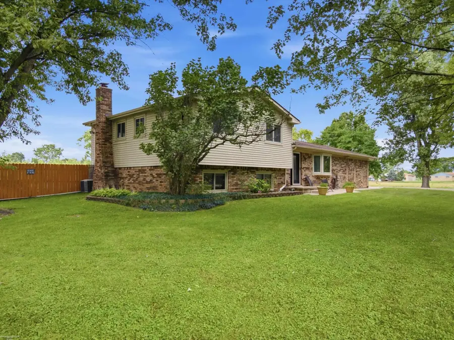 61111 Ray Center, Ray, MI 48096 - #3