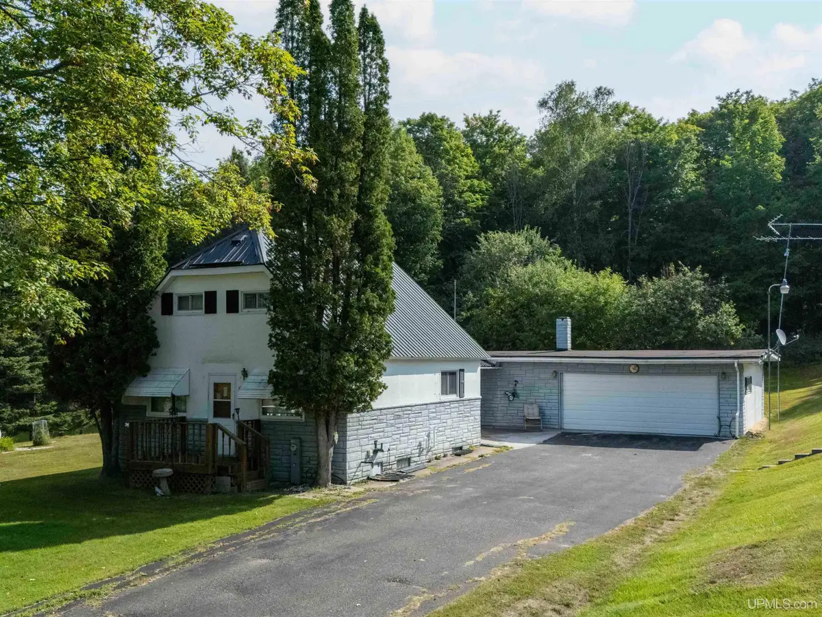 135 Hanmer, Iron River, MI 49935 - #1