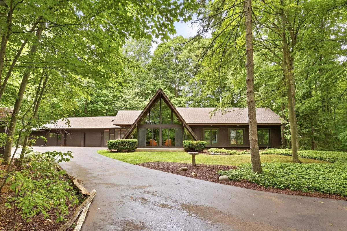 5130 Churchgrove, Frankenmuth, MI 48734 - #1