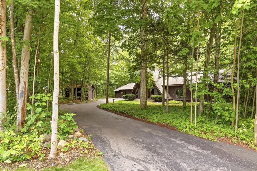 5130 Churchgrove, Frankenmuth, MI 48734 - #2