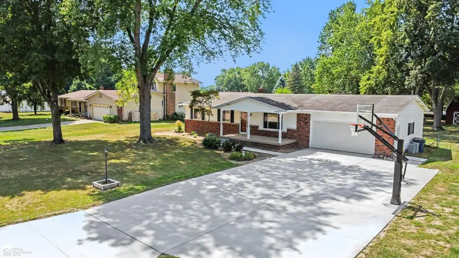 8545 Gallant Fox, Flushing, MI 48433 - #2