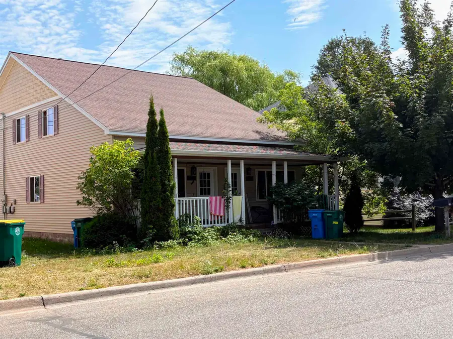 2210 Longyear, Marquette, MI 49855 - #2