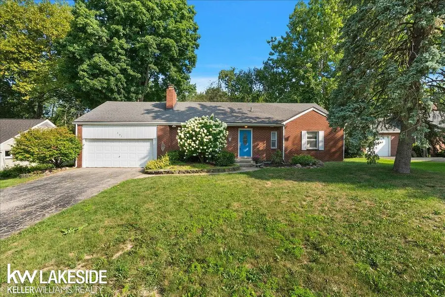 201 Barrington, Bloomfield Hills, MI 48302 - #2