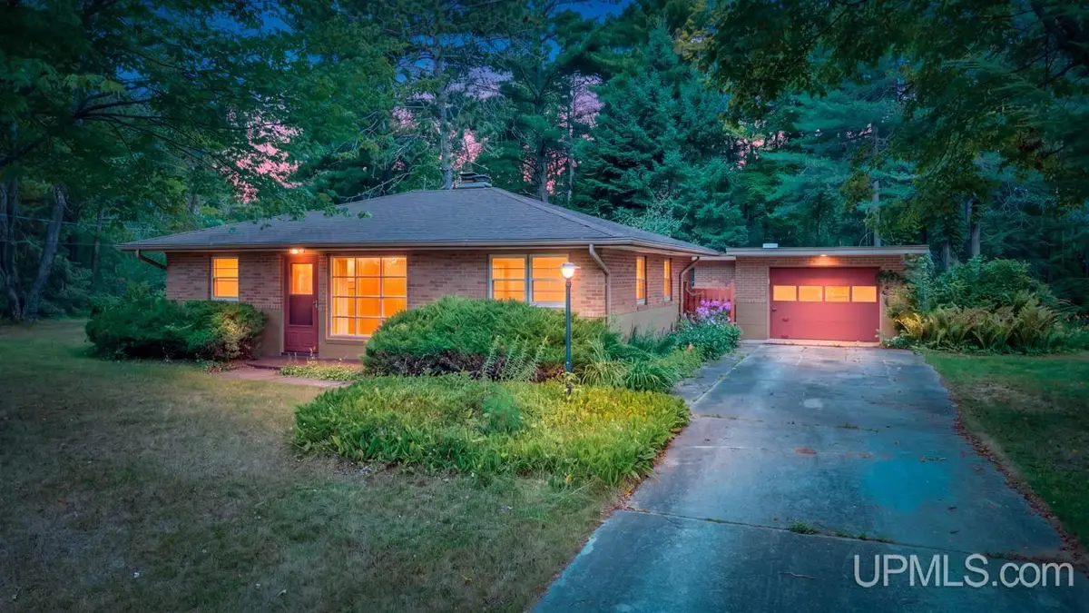 5328 12th, Escanaba, MI 49829 - #1