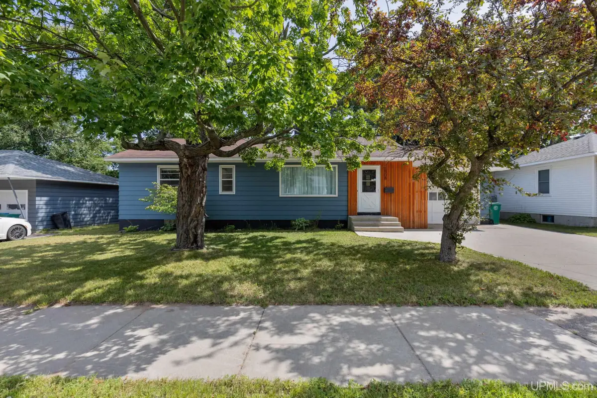 1508 Lincoln, Marquette, MI 49855 - #1