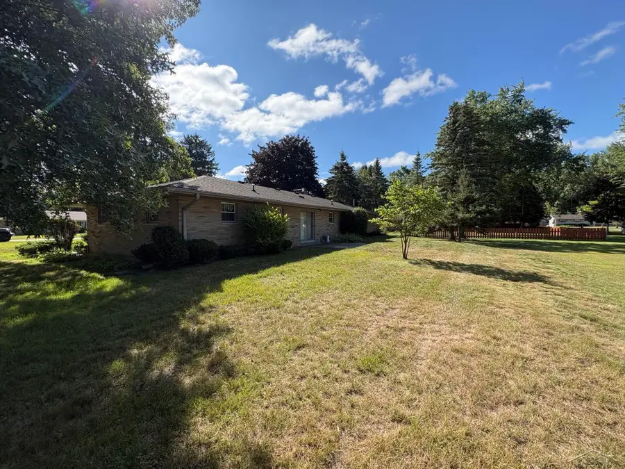 3055 W Navaho Trail, Thomas, MI 48626 - #3