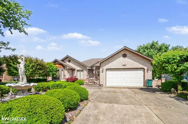 3940 Wayfarer, Troy, MI 48083