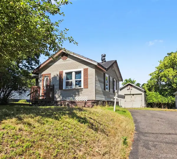 617 Marquette, Kingsford, MI 49802
