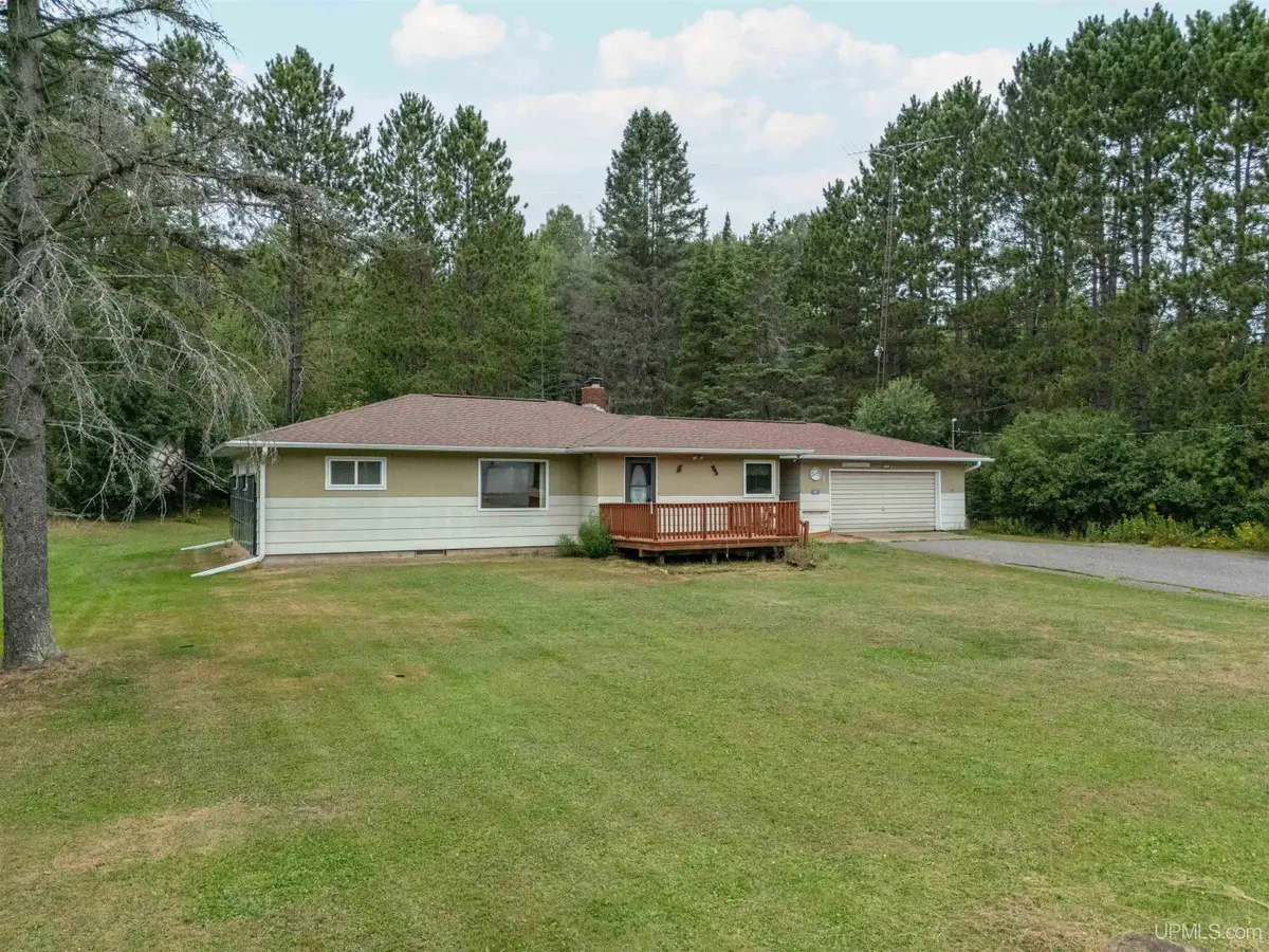 147 Caspian Cutoff, Iron River, MI 49935 - #1