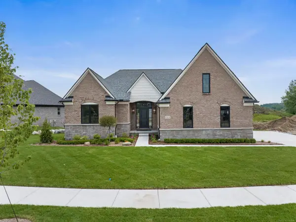 55609 Laurel Oaks #40, Shelby Twp, MI 48315