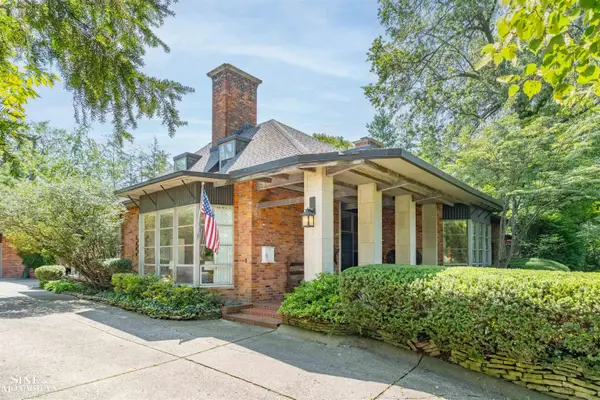 280 Vincennes, Grosse Pointe Farms, MI 48236