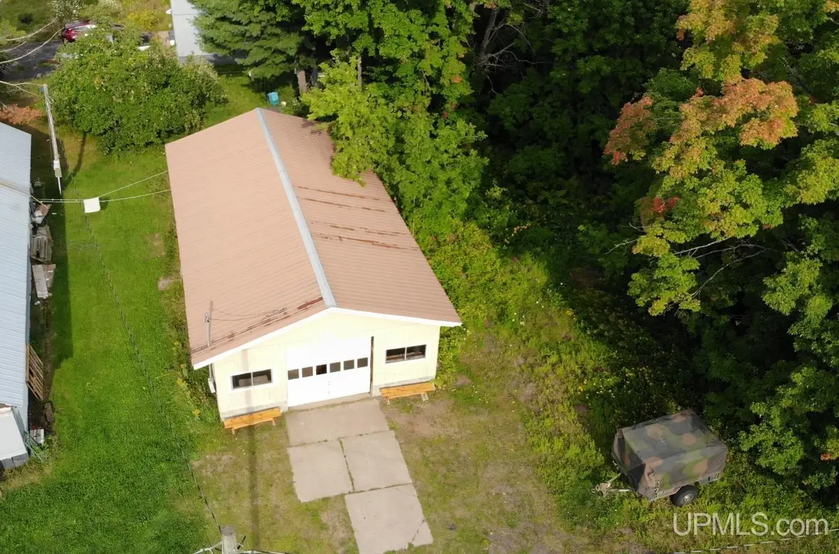 41941 Wilson Memorial, Chassell, MI 49916 - #1