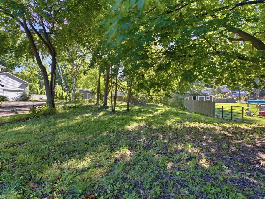 0 Covert, Waterford, MI 48328 - #2
