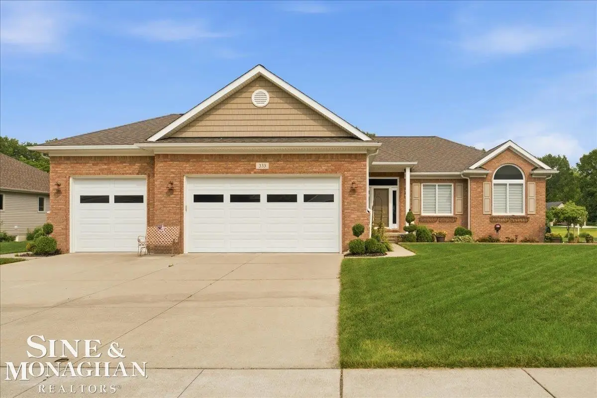 333 Hawks Nest, East China, MI 48054 - #1