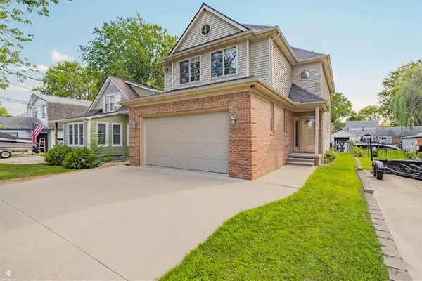 37909 Sunnybrook, Harrison Twp, MI 48045