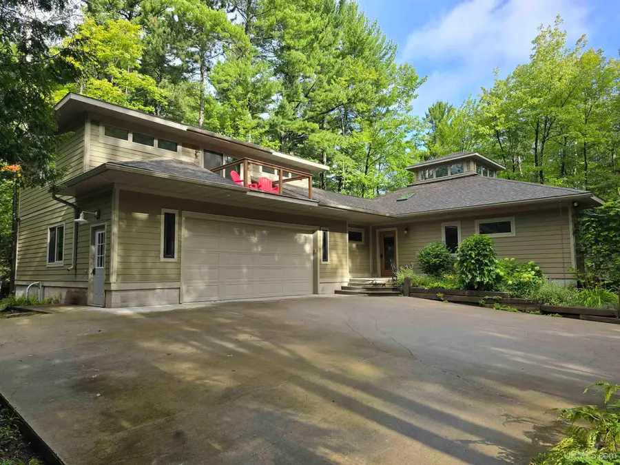 402 County 550, Marquette, MI 49855 - #2