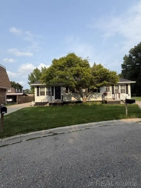 3506 Holland Park, Port Huron, MI 48060