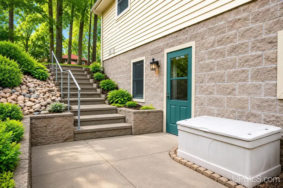 1075 Vistanna, Marquette, MI 49855 - #3