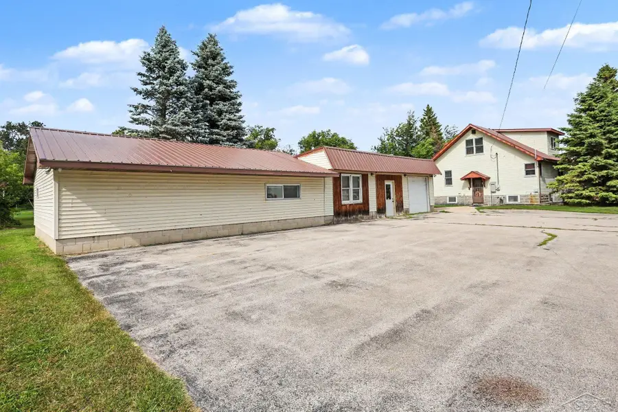 1007 N Huron, Linwood, MI 48634 - #3