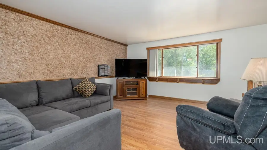 812 Houghteling, Iron Mountain, MI 49801 - #3